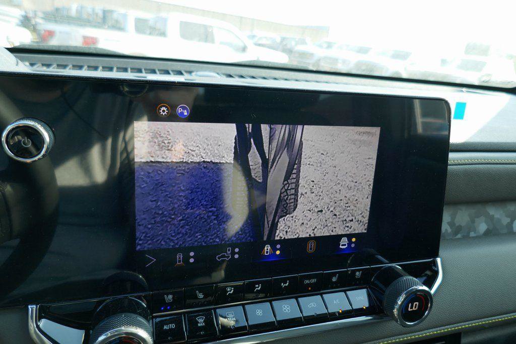 New 2026 Chevrolet Colorado ZR2 w/ Technology Package image 22