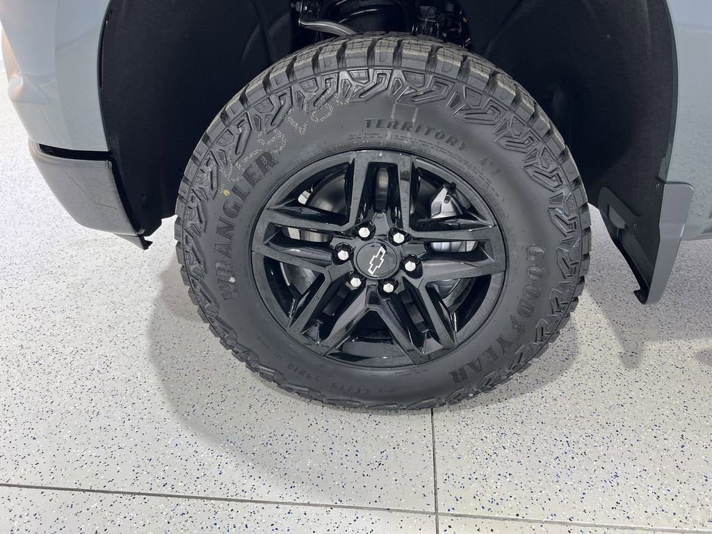 New 2026 Chevrolet Silverado 1500 Custom Trail Boss w/ LPO, Dark Essentials Package image 29