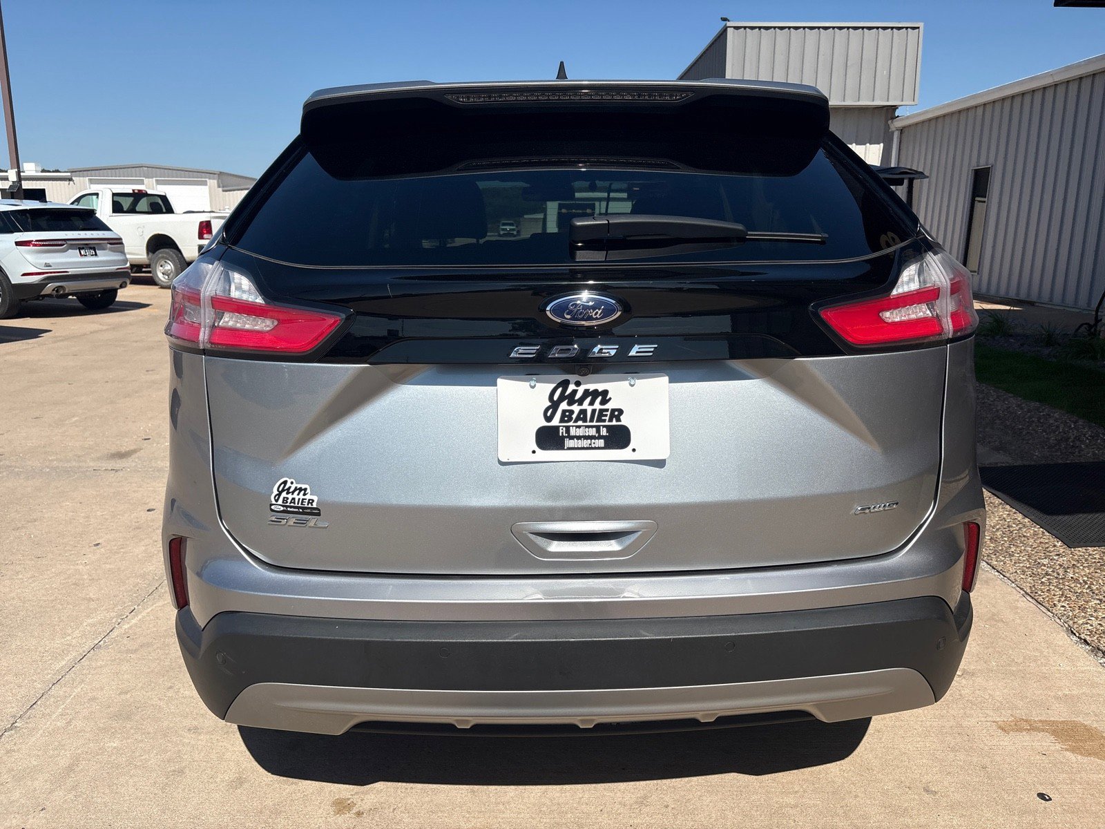 Used 2024 Ford Edge SEL image 9