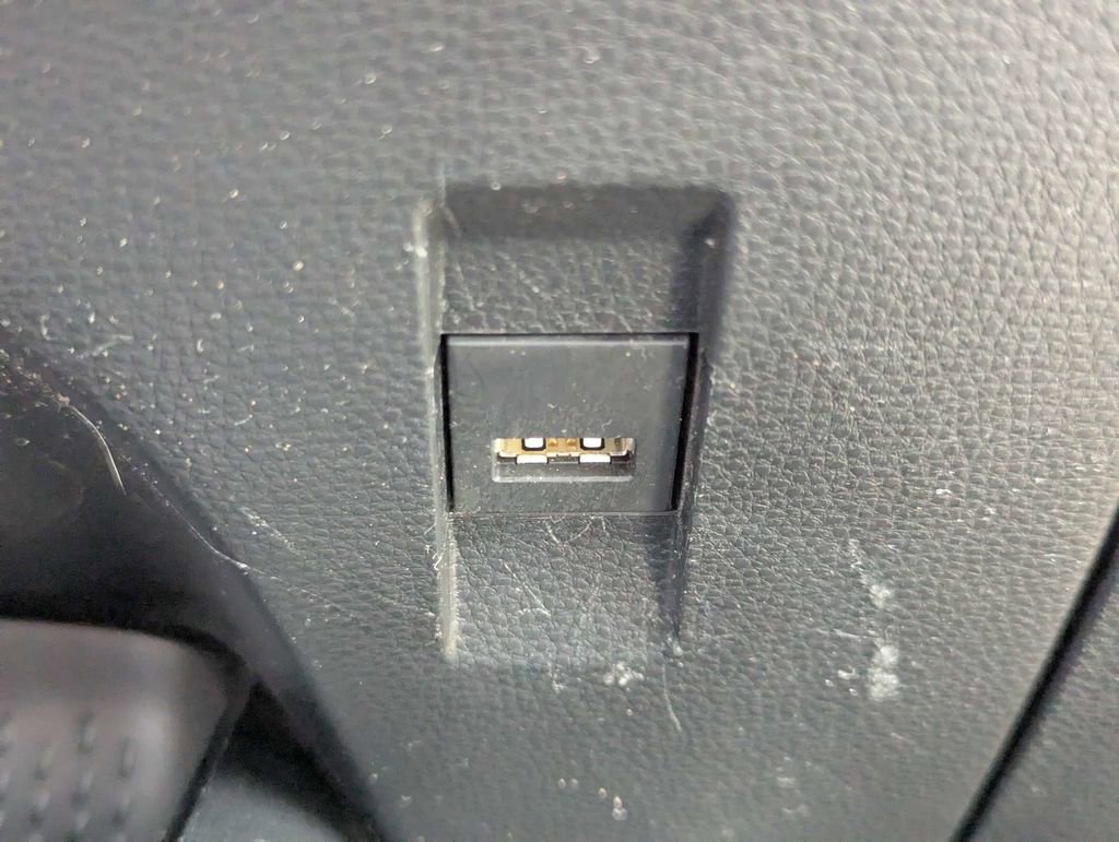 Used 2021 Toyota Corolla LE FWD image 21