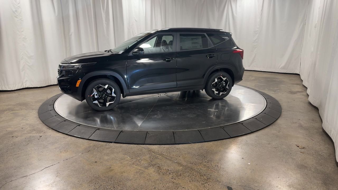 Certified 2025 Kia Seltos S image 6