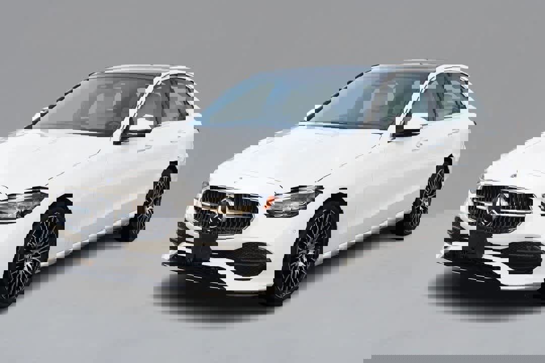 Used 2023 Mercedes-Benz C 300 4MATIC Sedan image 1