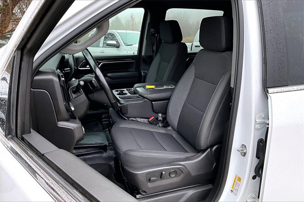 Used 2024 GMC Sierra 3500 SLE w/ SLE Convenience Package image 22