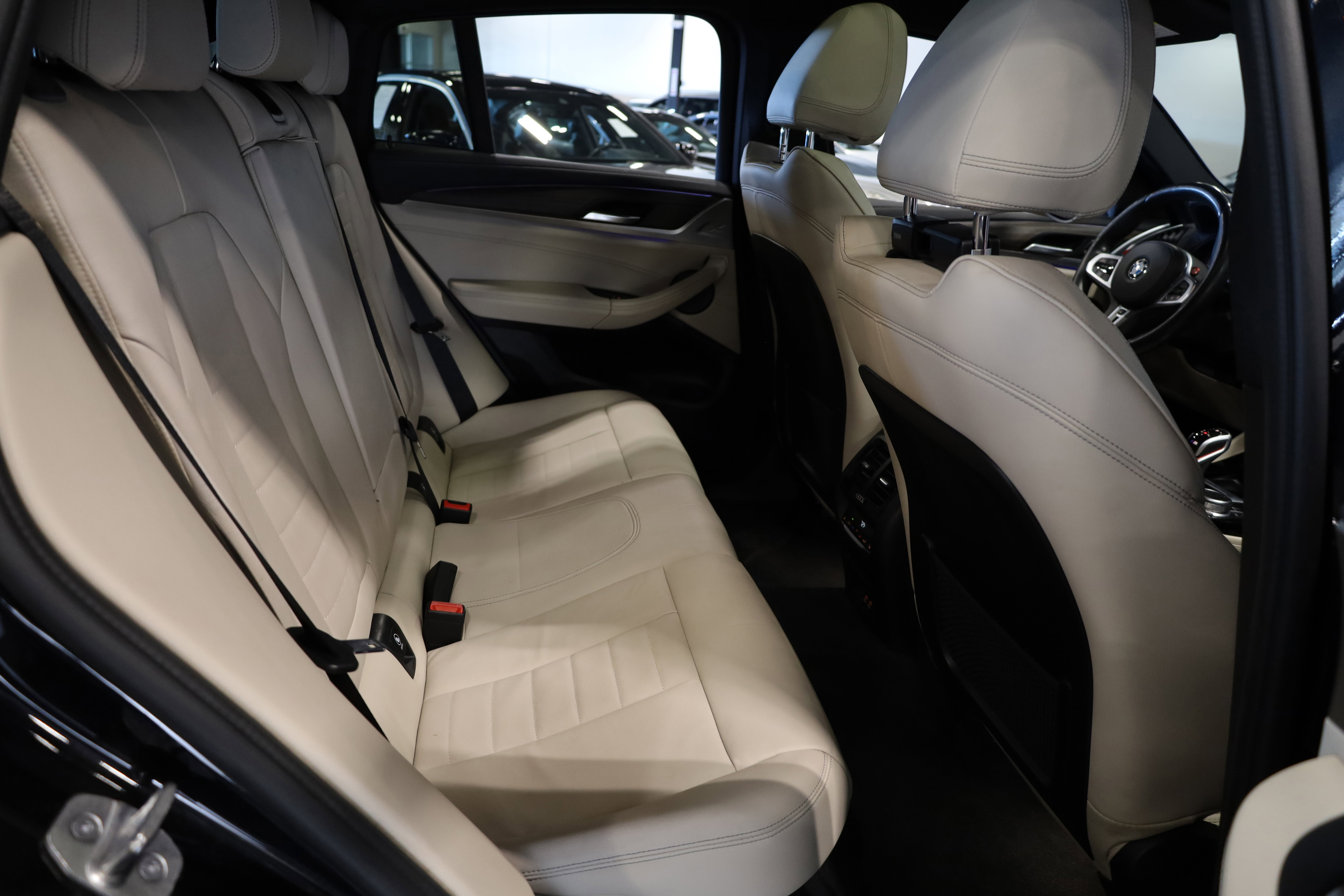 Used 2021 BMW X4 M w/ Executive Package image 37