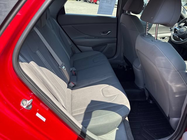 Used 2023 Hyundai Elantra SEL w/ Convenience Package FWD image 11
