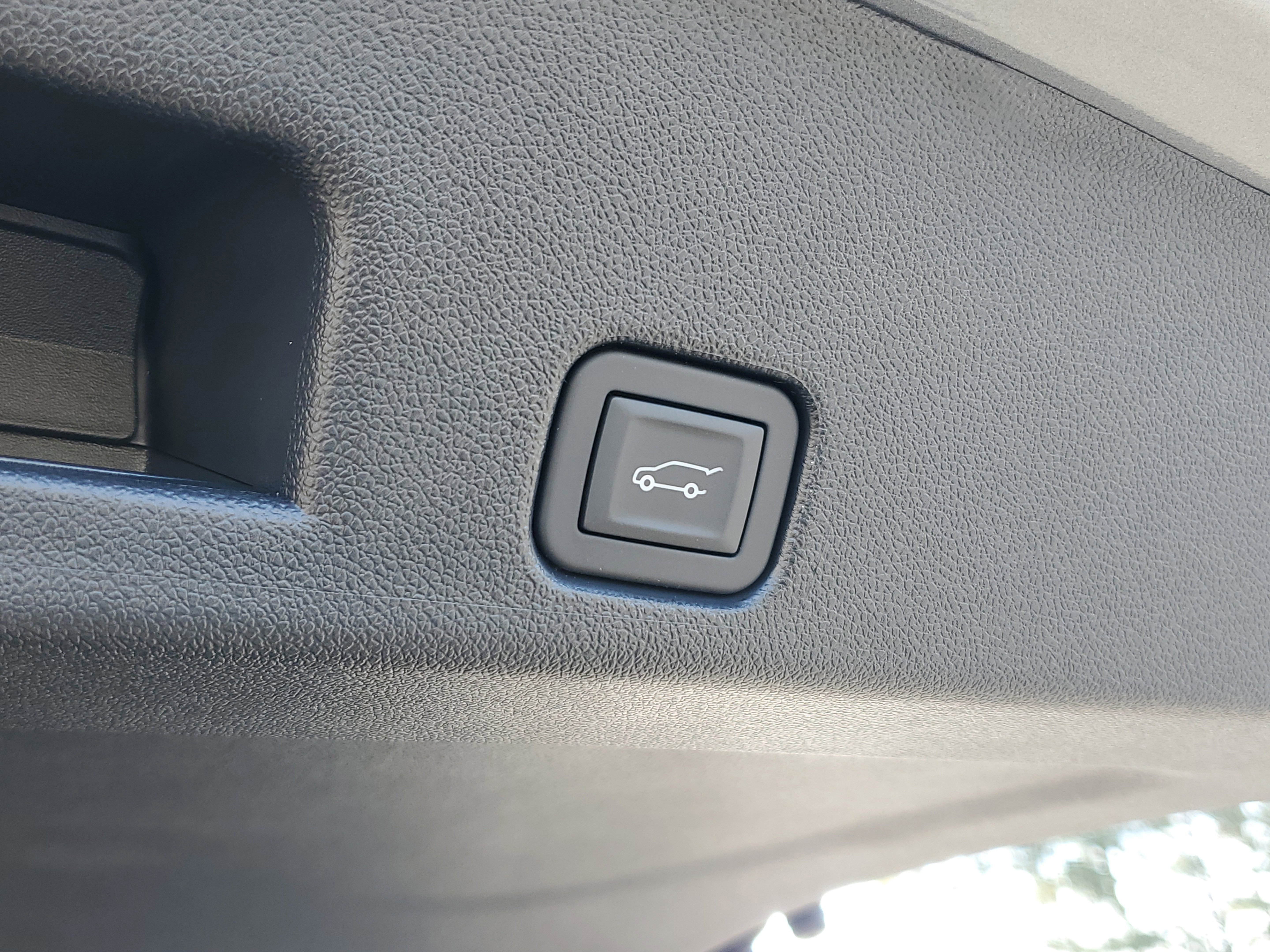 New 2025 GMC Acadia Elevation image 8