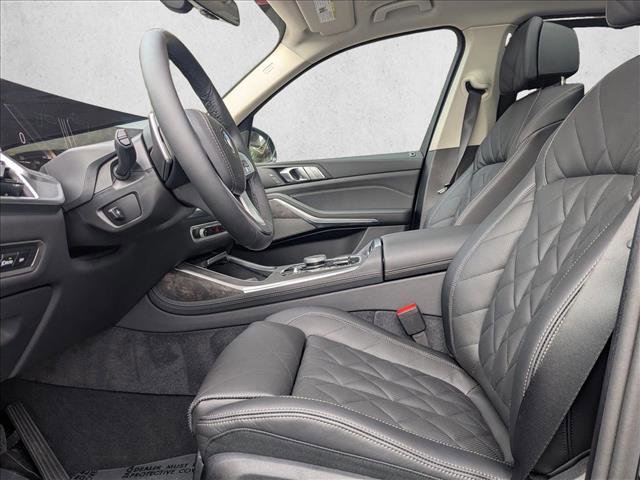 New 2026 BMW X7 xDrive40i w/ Premium Package image 4
