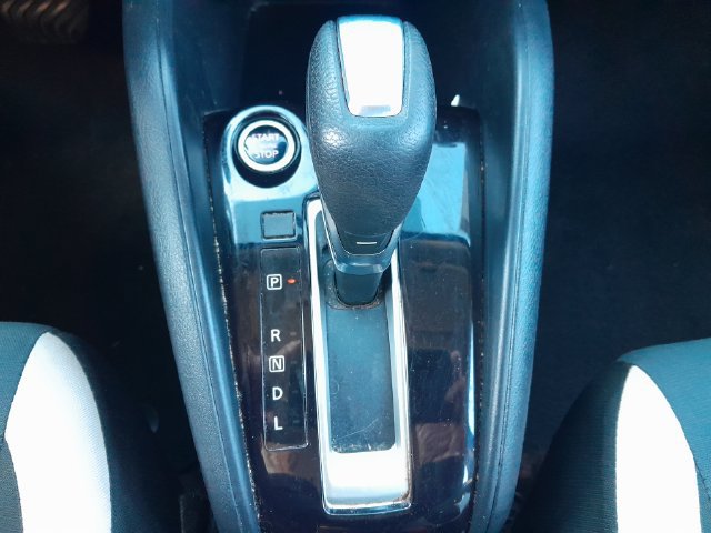 Used 2021 Nissan Versa SV FWD image 12