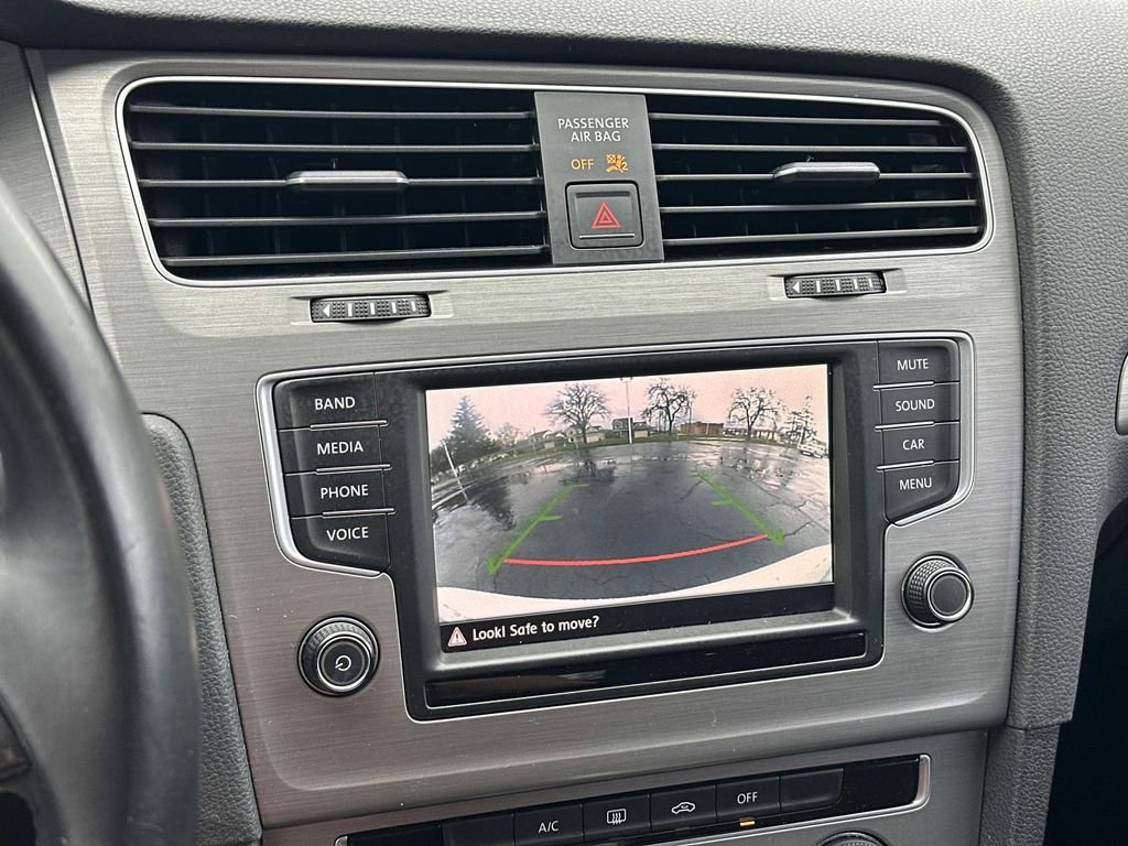 Used 2016 Volkswagen Golf S FWD image 27