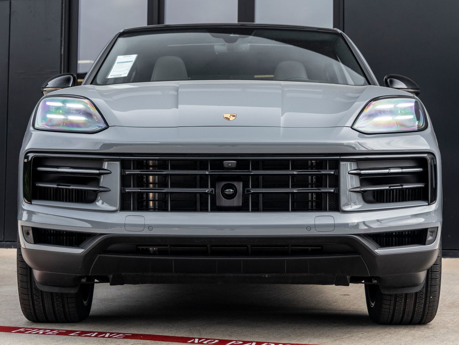 New 2025 Porsche Cayenne E-Hybrid Coupe AWD/4WD image 8