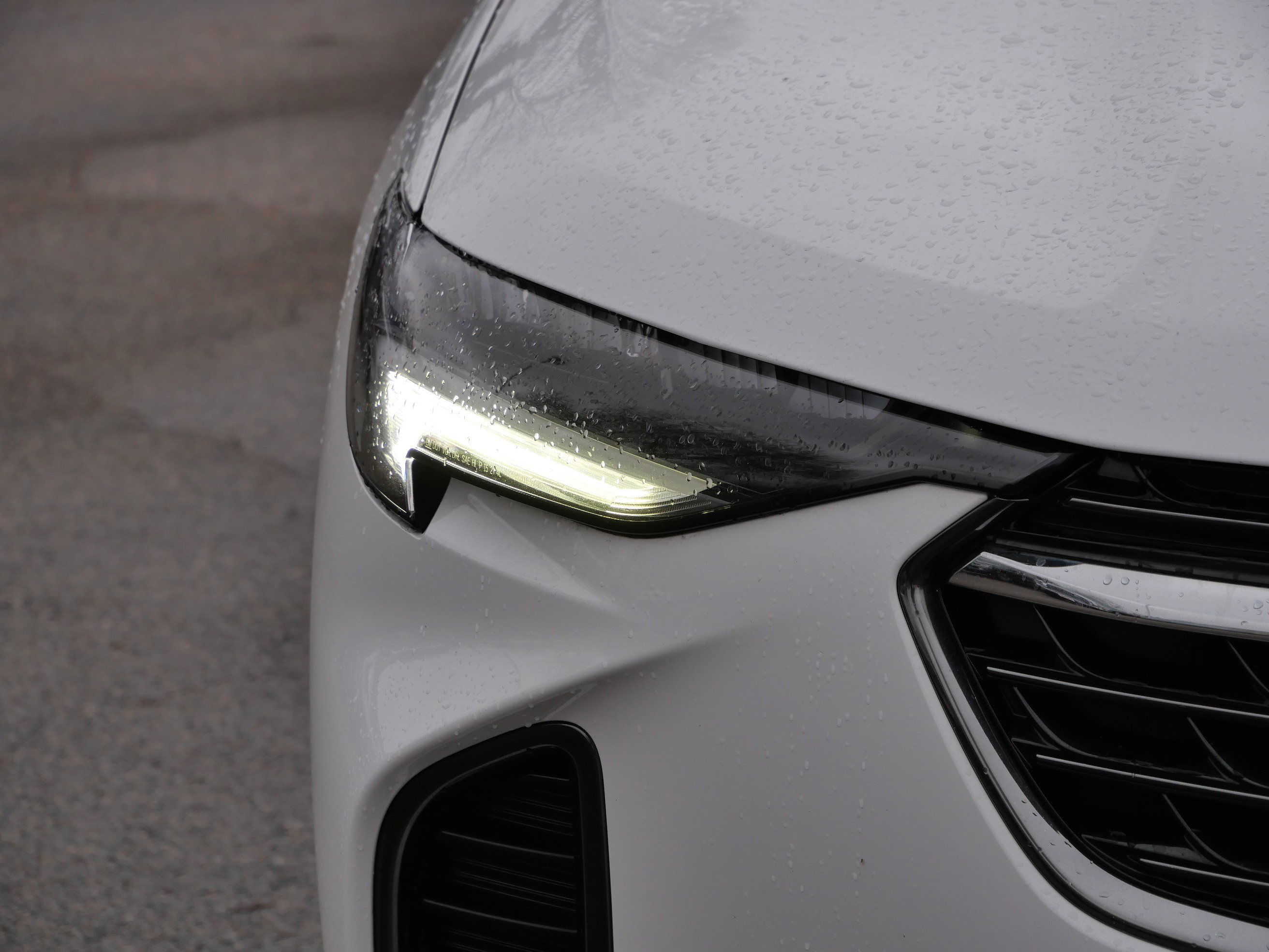 Used 2022 Buick Envision Essence w/ Sport Touring Package image 3