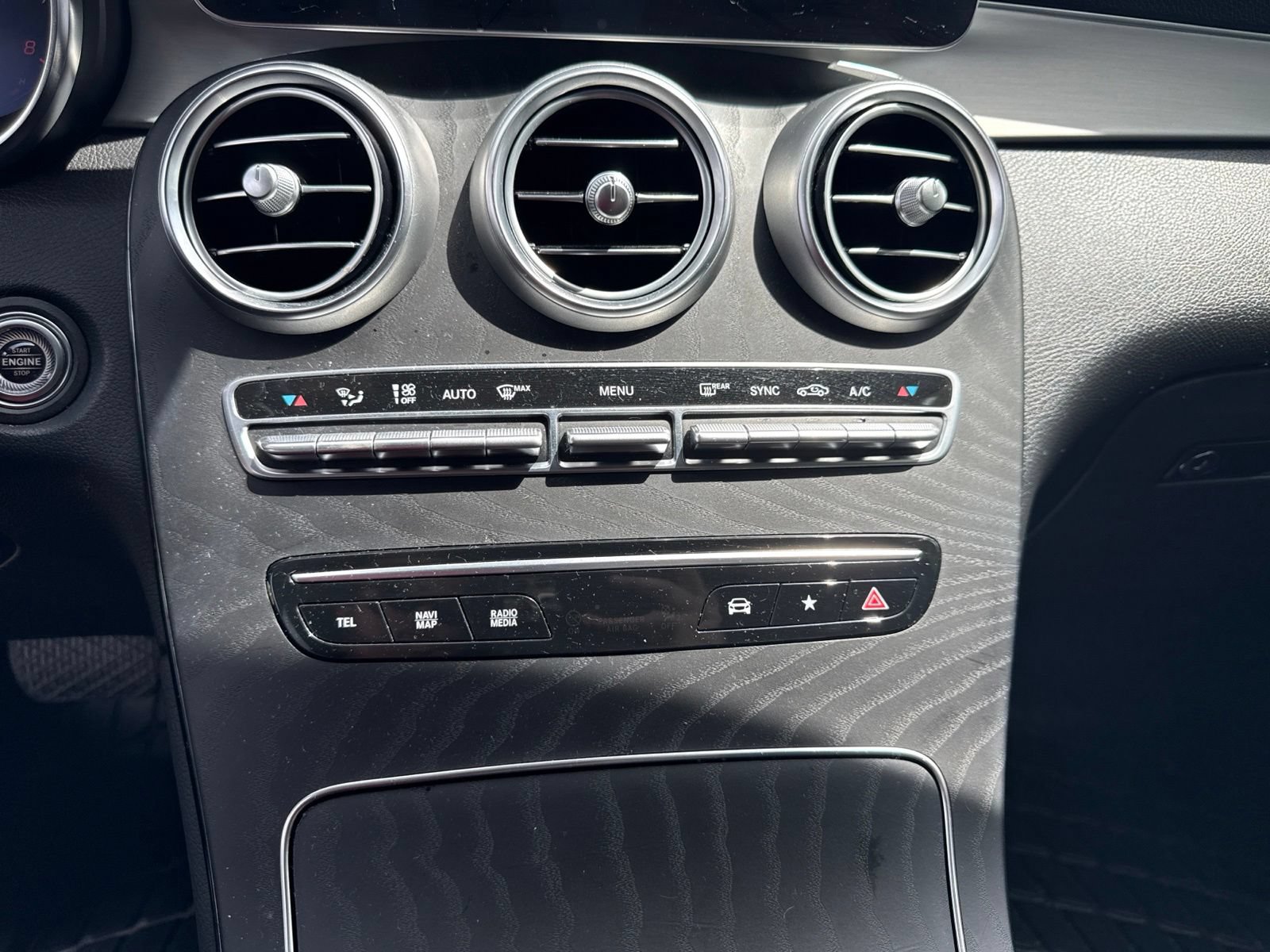 Used 2023 Mercedes-Benz GLC 300 4MATIC Coupe image 16