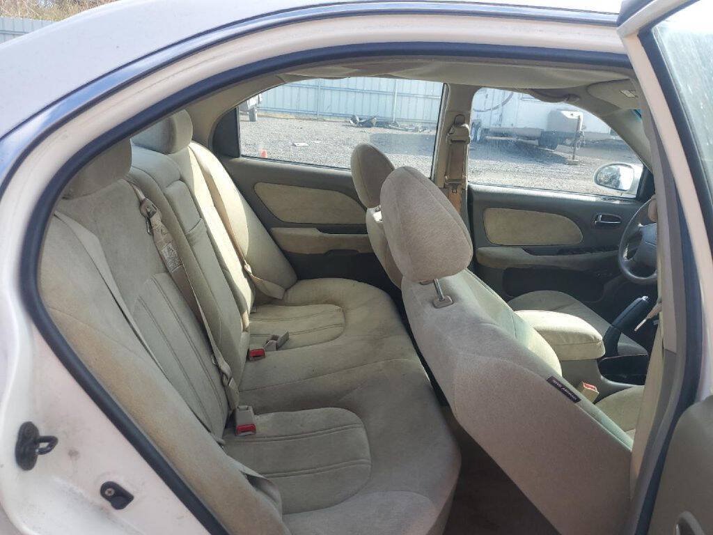 Used 2004 Hyundai Sonata GLS FWD image 10
