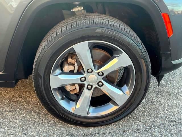 Certified 2022 Jeep Grand Cherokee L Limited image 10