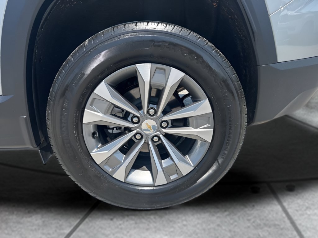 Used 2026 Chevrolet Equinox LT FWD image 31
