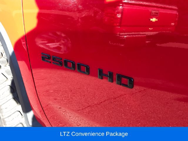 Used 2021 Chevrolet Silverado 2500 LTZ w/ LTZ Plus Package AWD/4WD image 3