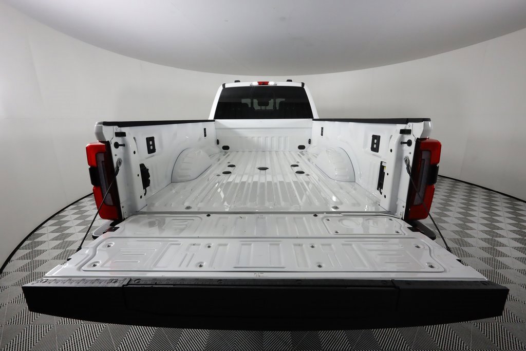 Used 2025 Ford F450 Platinum w/ Platinum Plus Package image 7