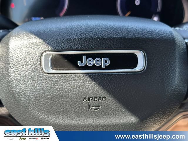 Used 2023 Jeep Grand Cherokee Limited AWD/4WD image 32
