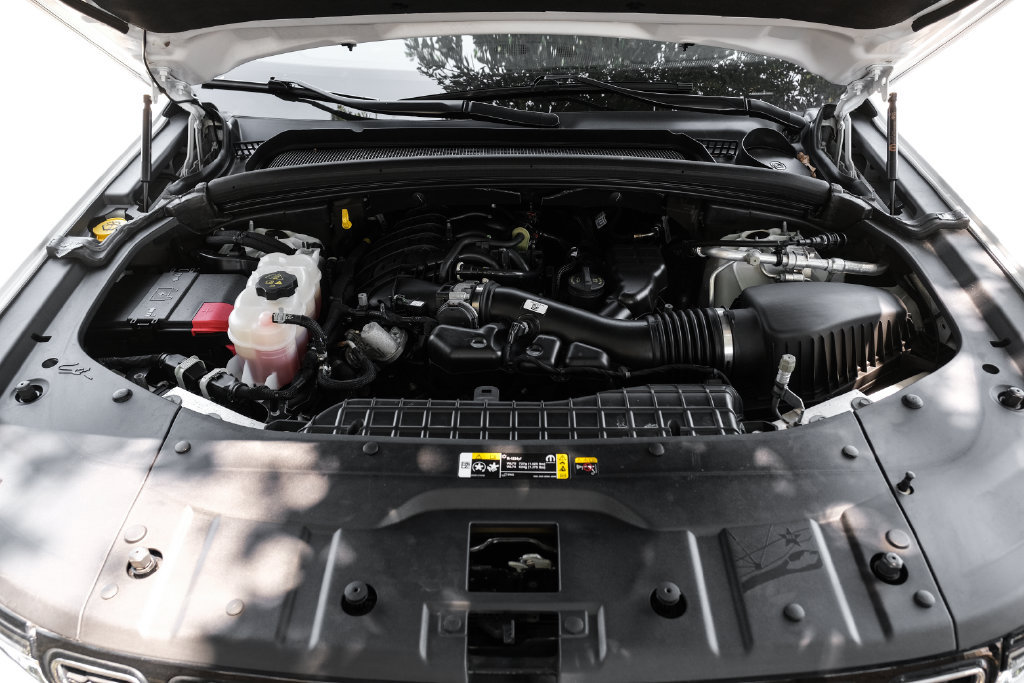Used 2023 Jeep Grand Cherokee L Limited AWD/4WD image 7