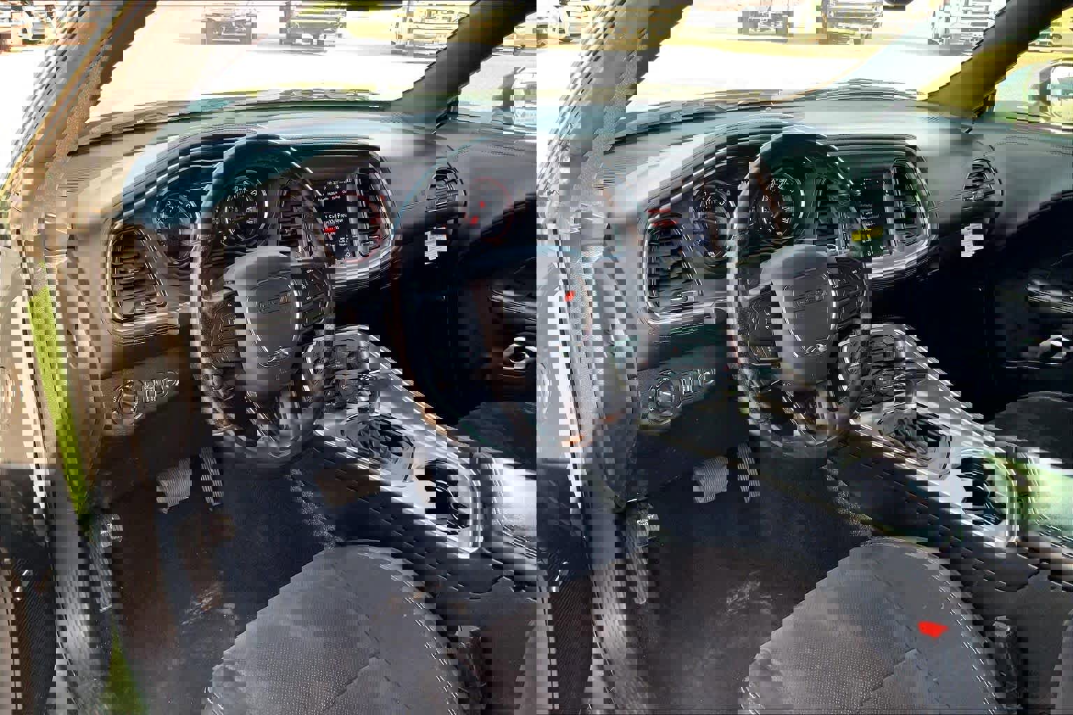 Used 2022 Dodge Challenger R/T w/ Plus Package image 16