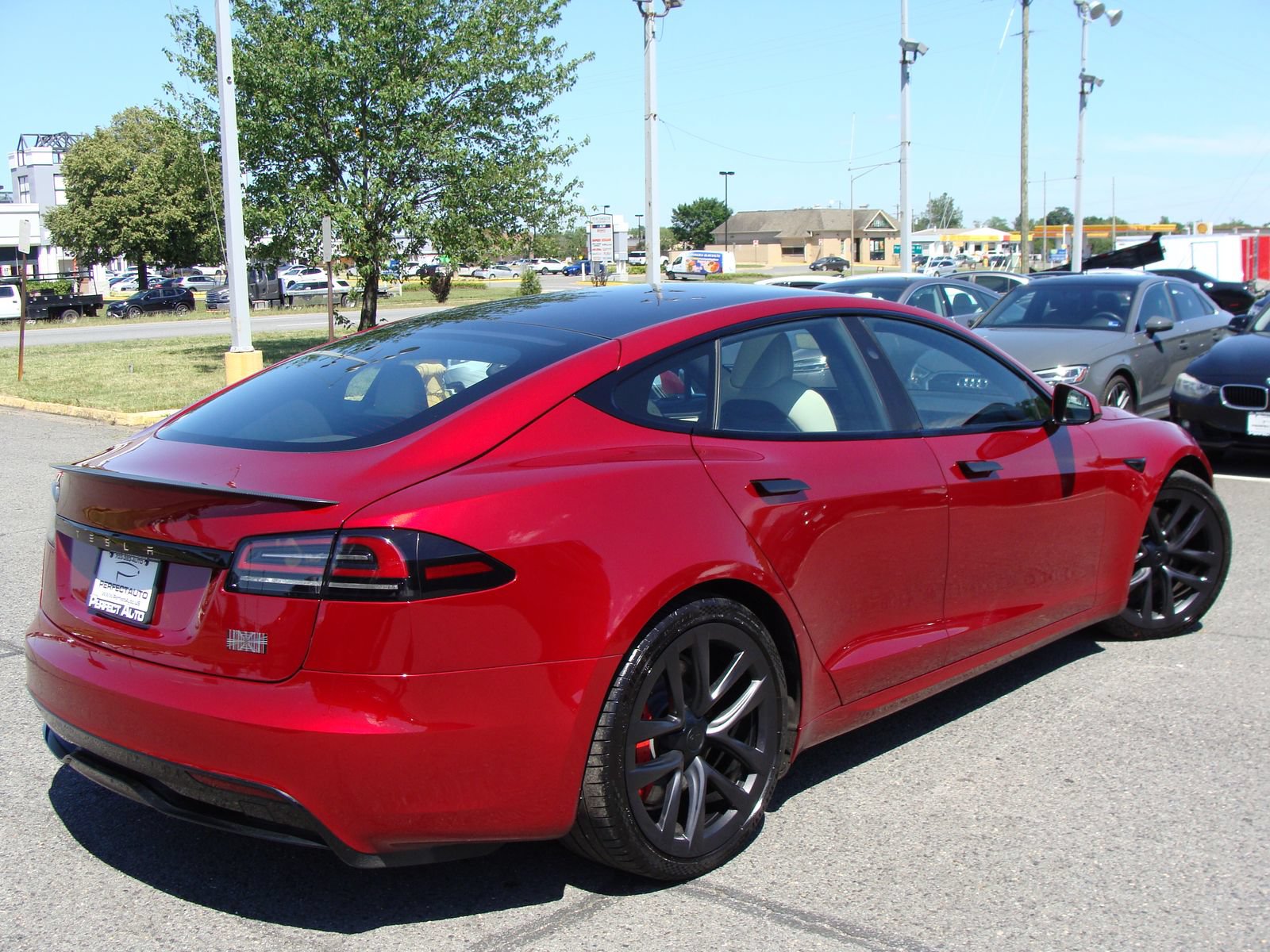 Used 2023 Tesla Model S Plaid AWD/4WD image 31