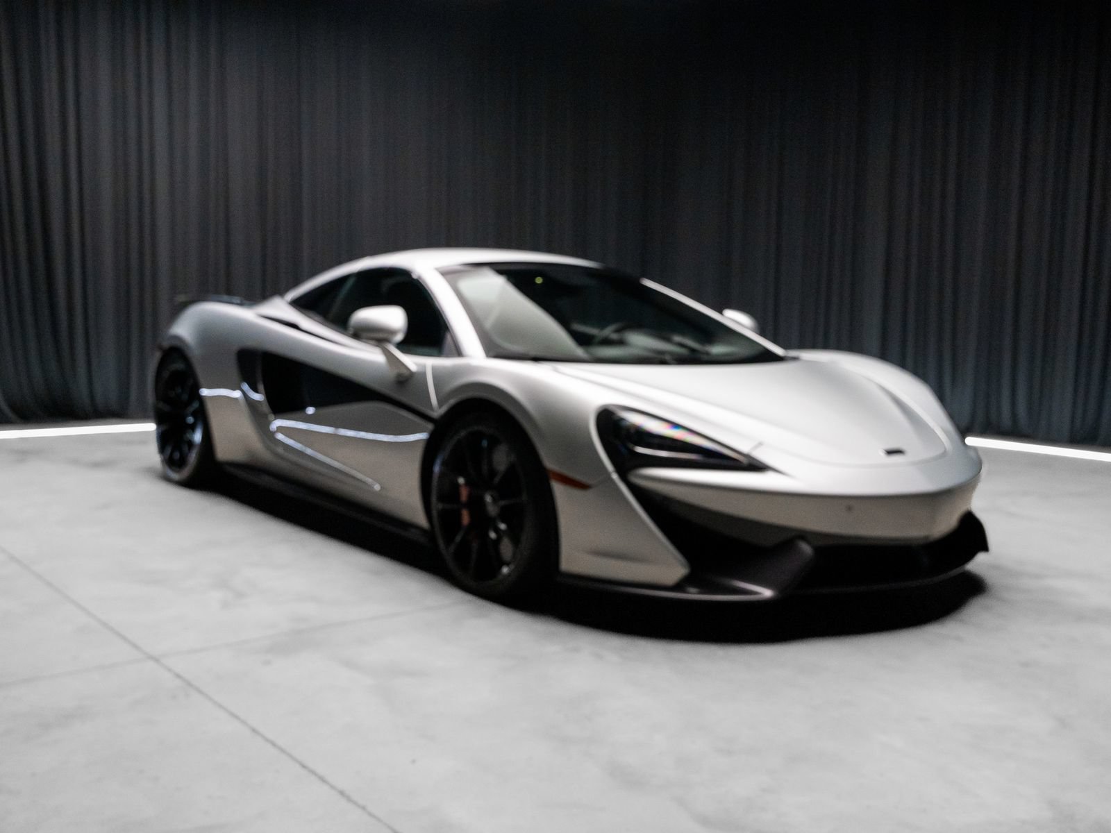 Used 2019 McLaren 570S Spider RWD image 36