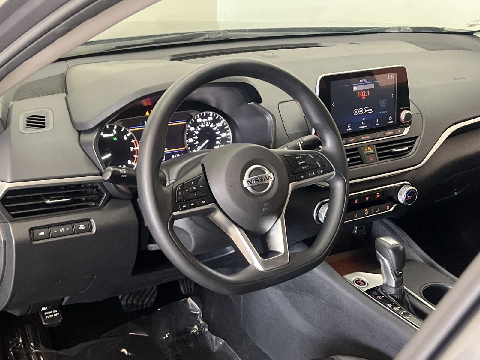 Used 2020 Nissan Altima 2.5 S FWD image 15