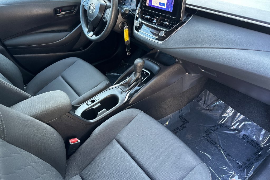 Certified 2025 Toyota Corolla LE FWD image 14