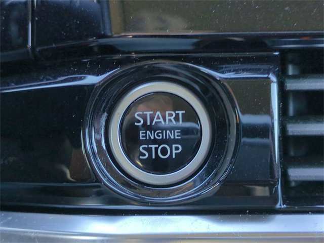 Used 2024 Nissan Pathfinder Platinum w/ Cargo Package image 27