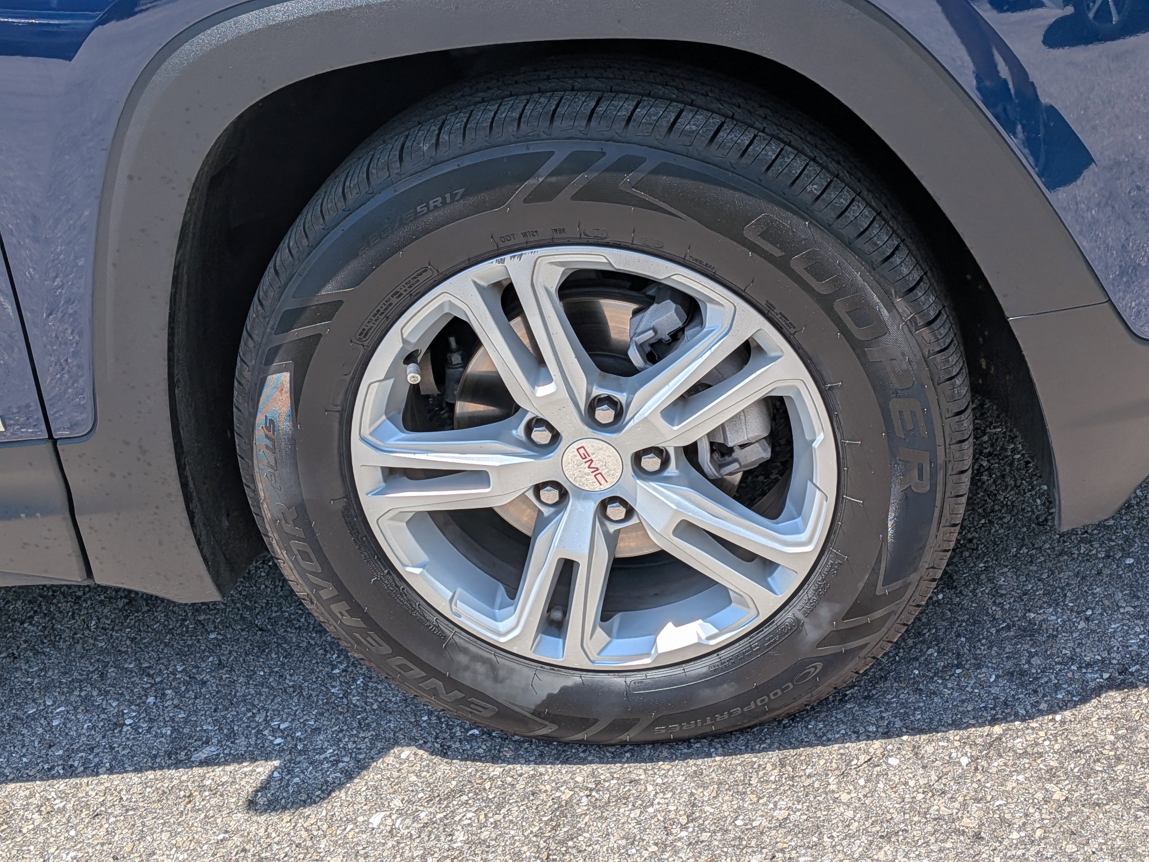 Used 2022 GMC Terrain SLE w/ Driver Convenience Package FWD image 11