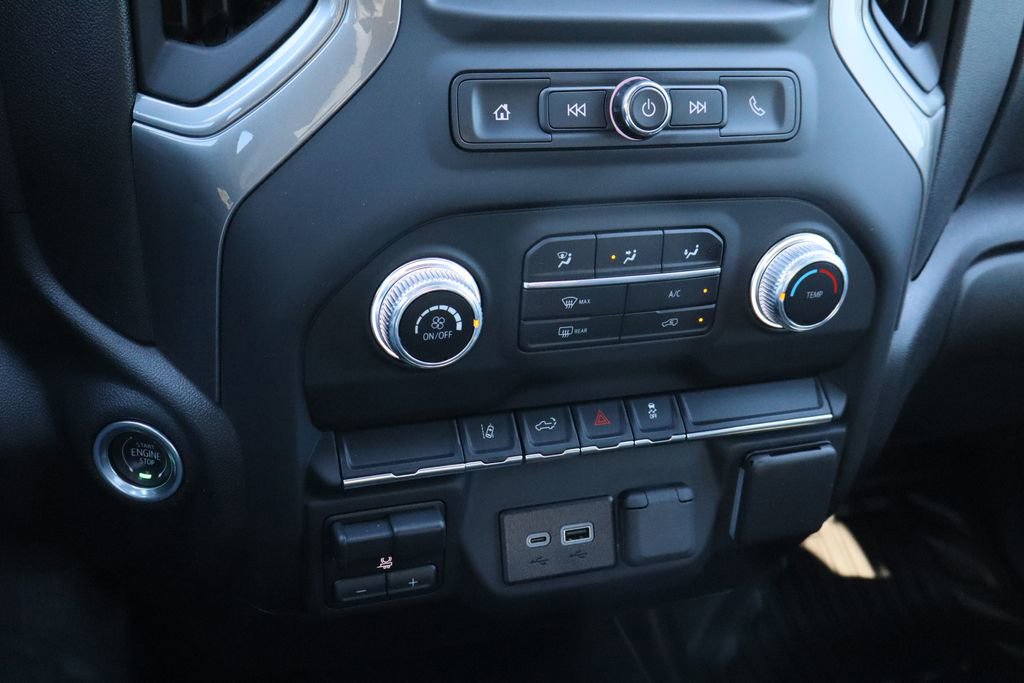 Used 2024 GMC Sierra 2500 Pro w/ Convenience Package image 17