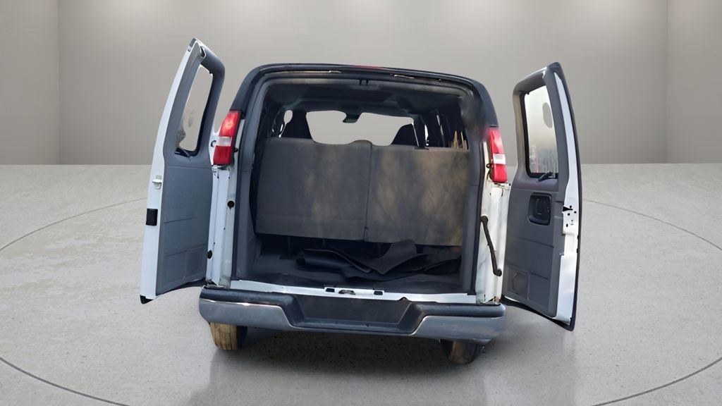 Used 2021 Chevrolet Express 3500 LT w/ LT Preferred Equipment Group RWD image 12