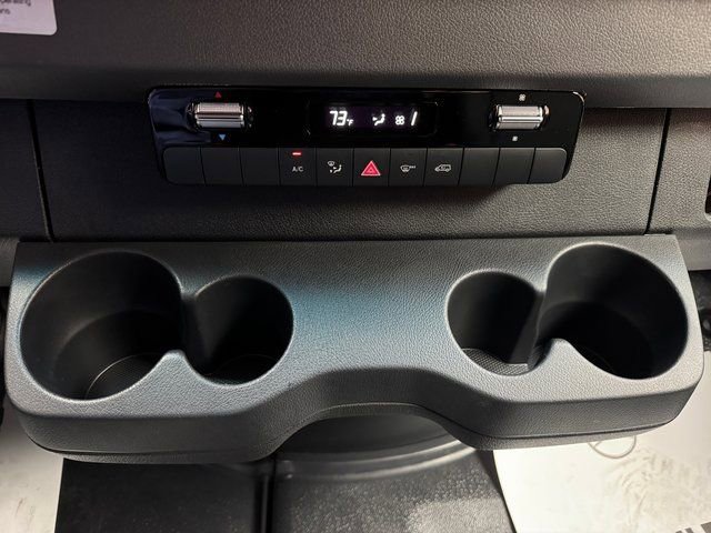 Used 2024 Mercedes-Benz Sprinter 2500 image 16