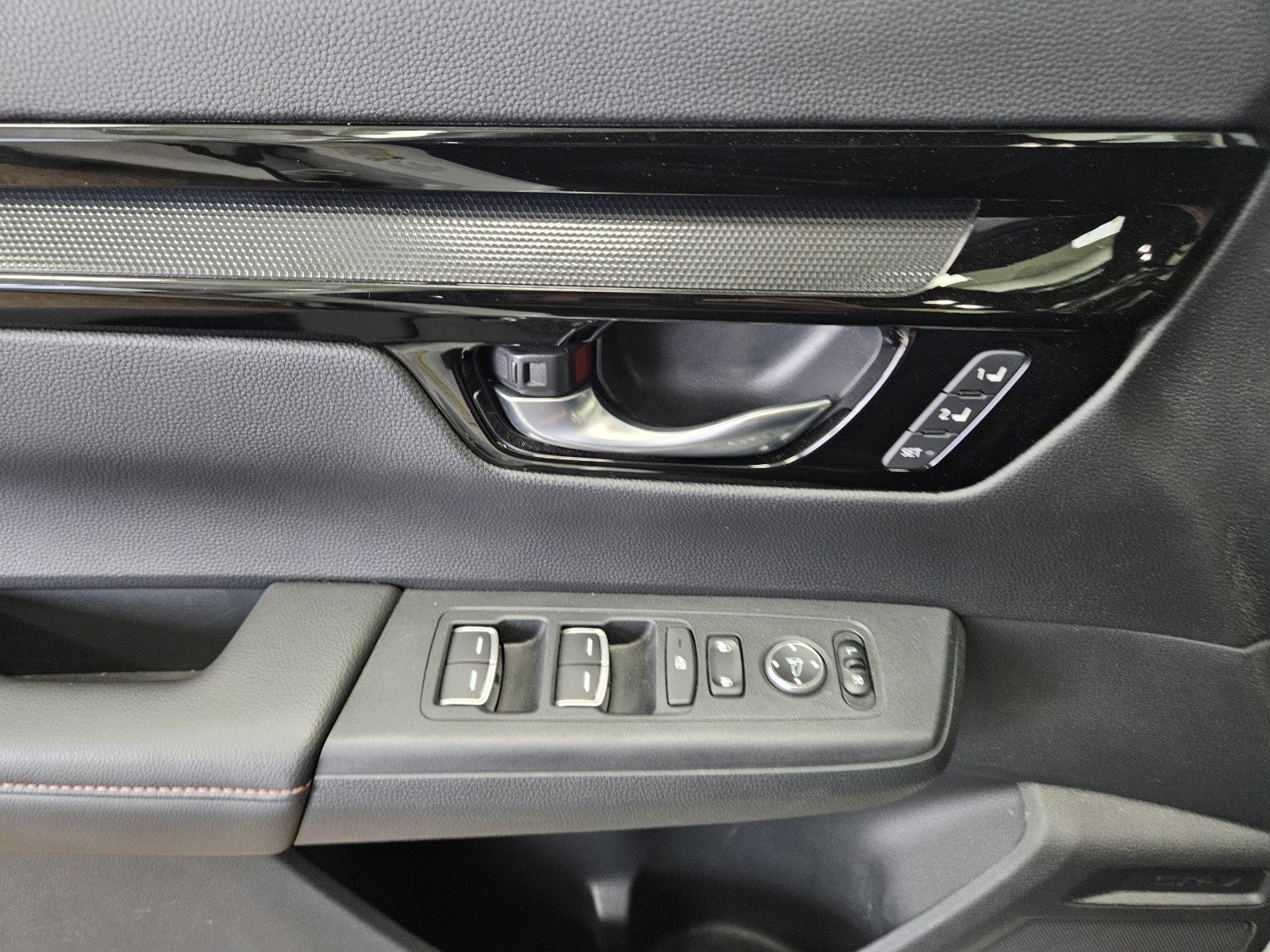 Used 2024 Honda CR-V Sport Touring image 29