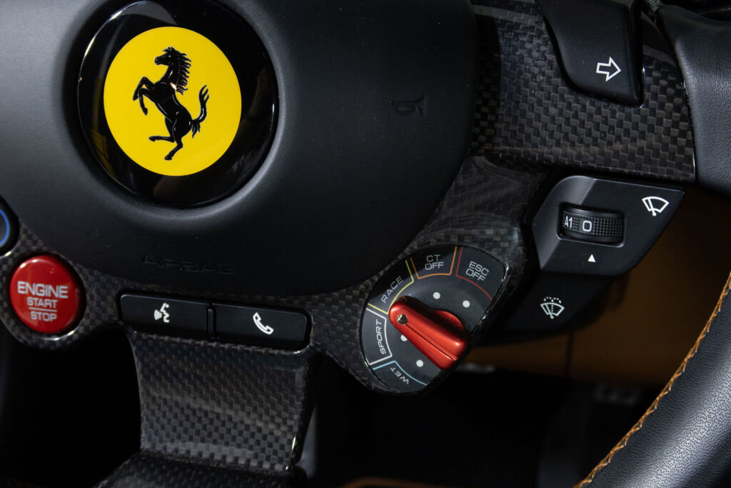 Used 2020 Ferrari 812 Superfast image 34