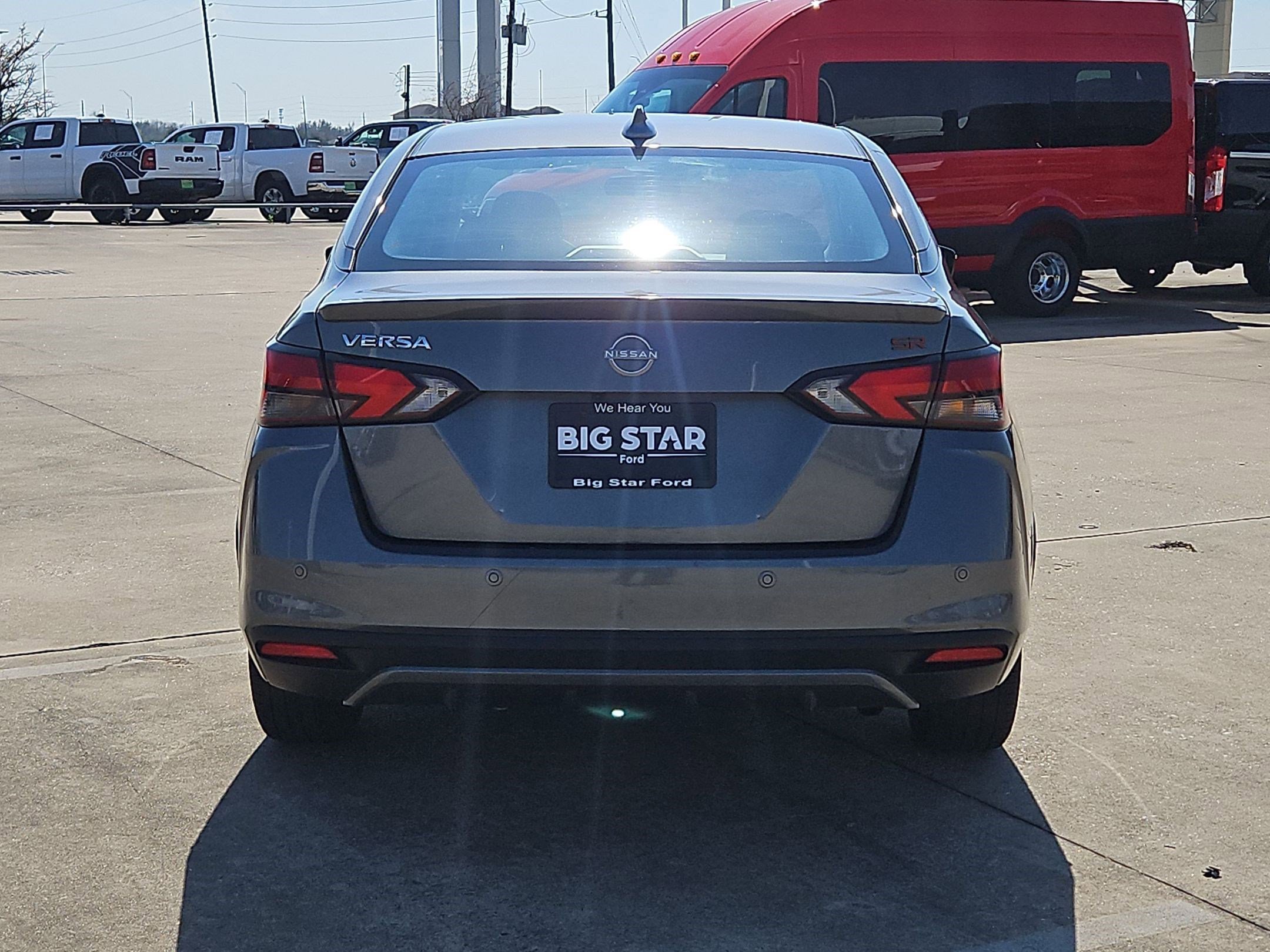 Used 2024 Nissan Versa SR image 5