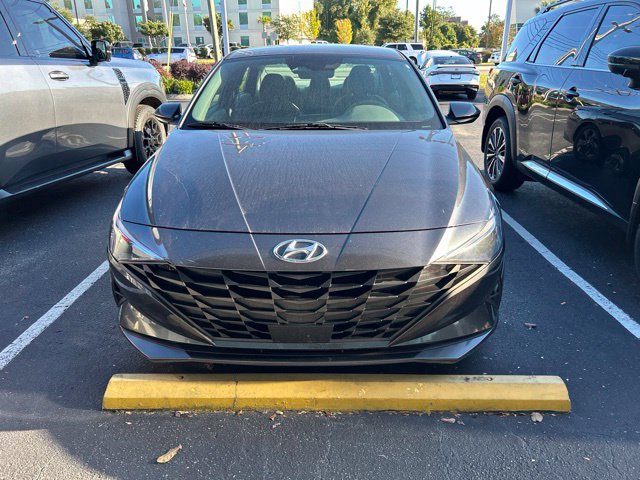 Used 2021 Hyundai Elantra SEL w/ Convenience Package FWD image 2