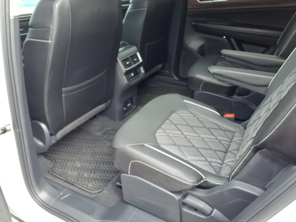 Used 2025 Volkswagen Atlas SEL Premium R-Line AWD/4WD image 13