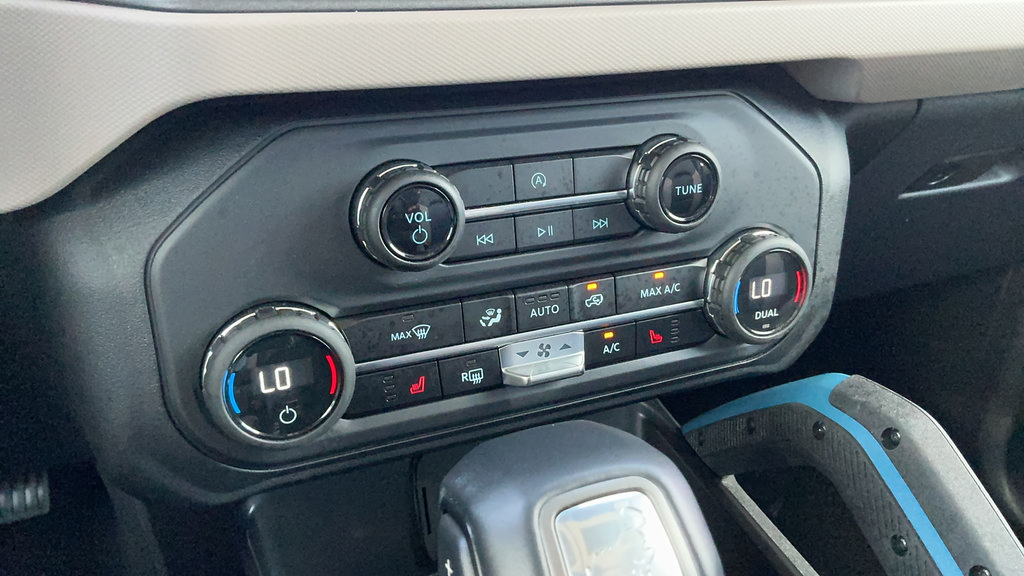 Used 2024 Ford Bronco Wildtrak AWD/4WD image 16