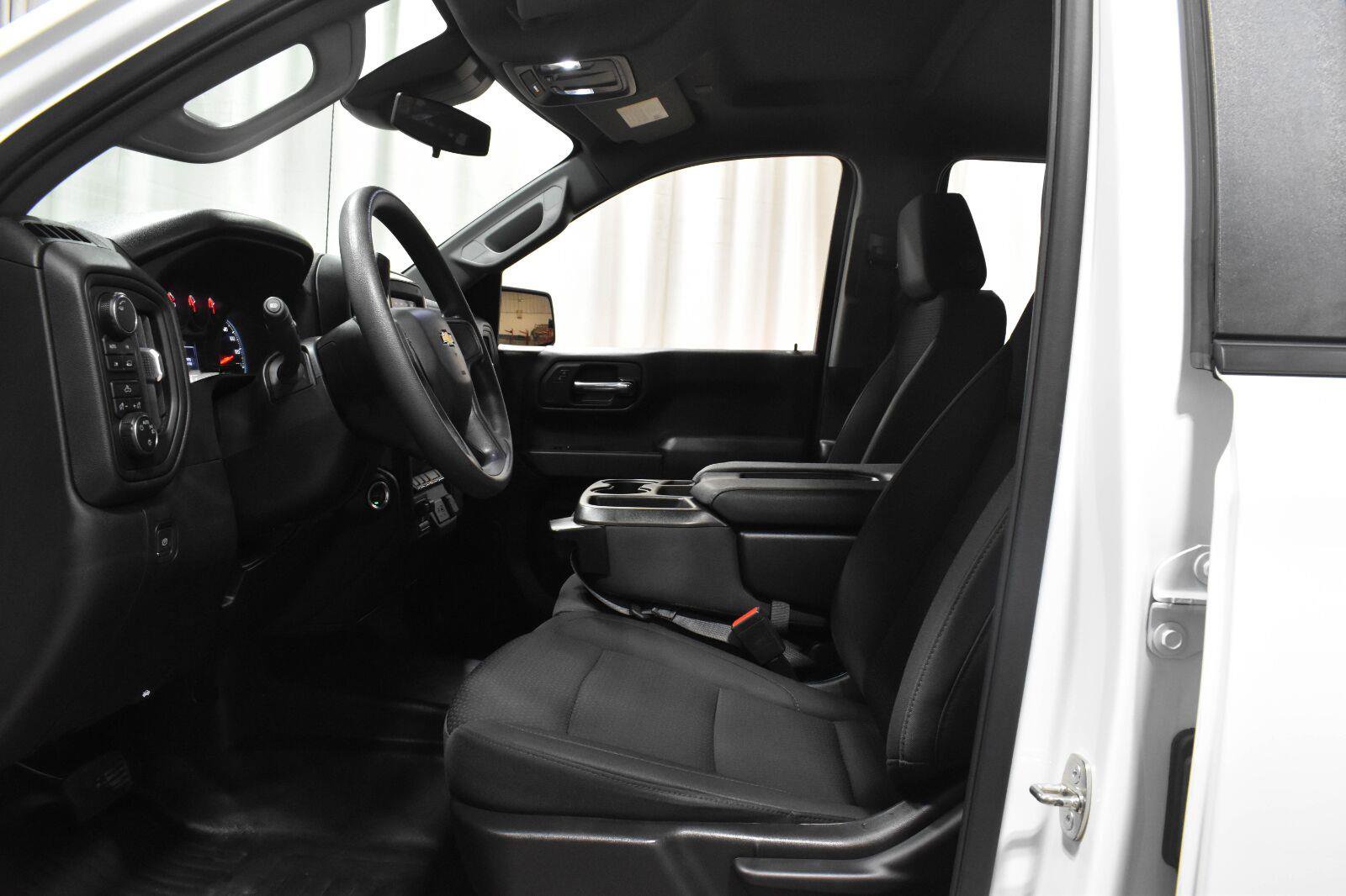 Used 2023 Chevrolet Silverado 1500 W/T w/ WT Value Package AWD/4WD image 3