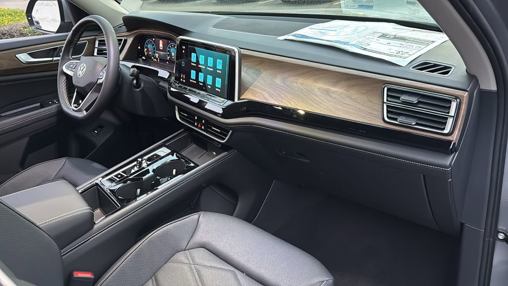 New 2026 Volkswagen Atlas SE FWD image 31