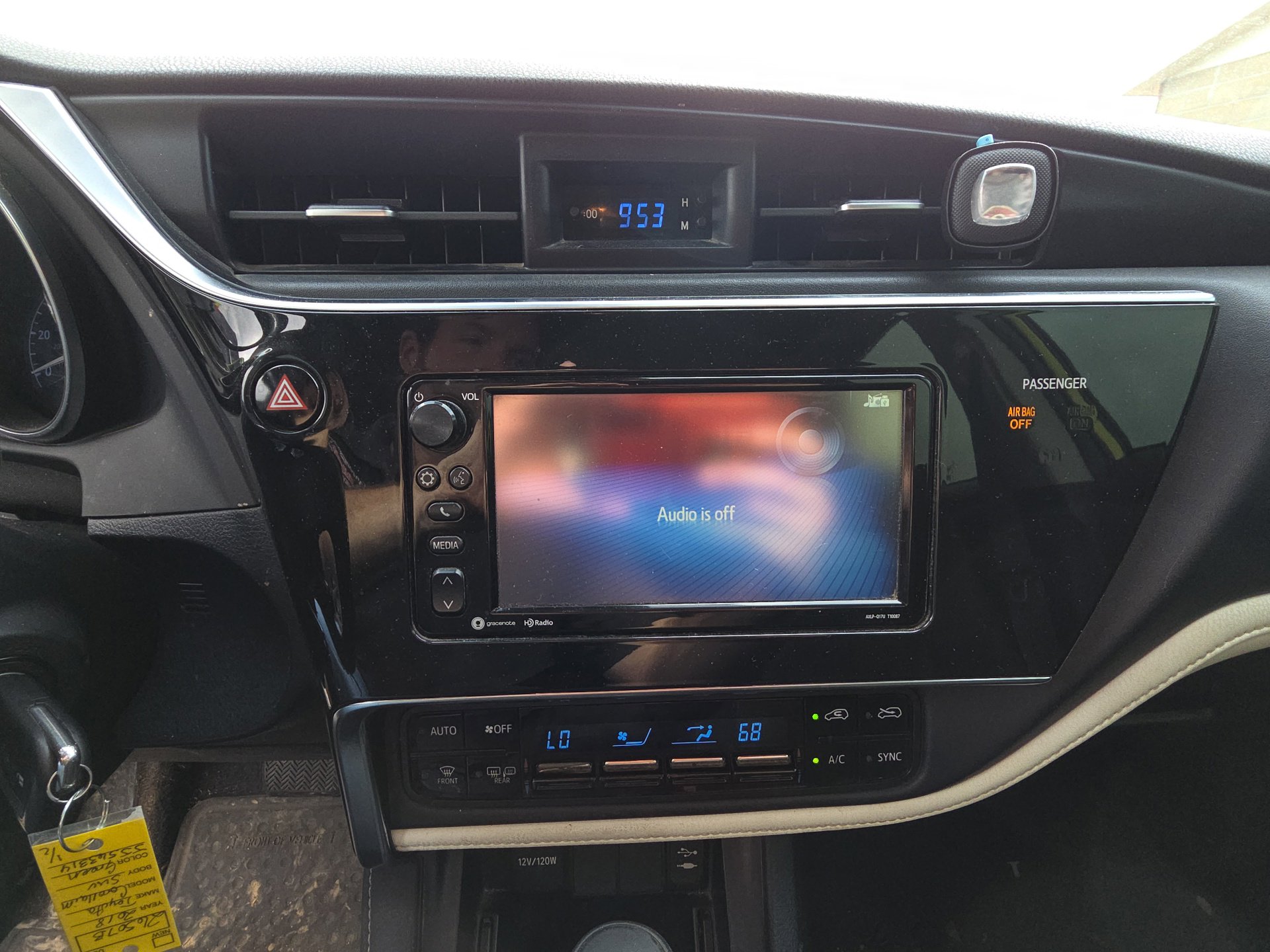 Used 2018 Toyota Corolla iM w/ All-Weather Mat Package FWD image 10