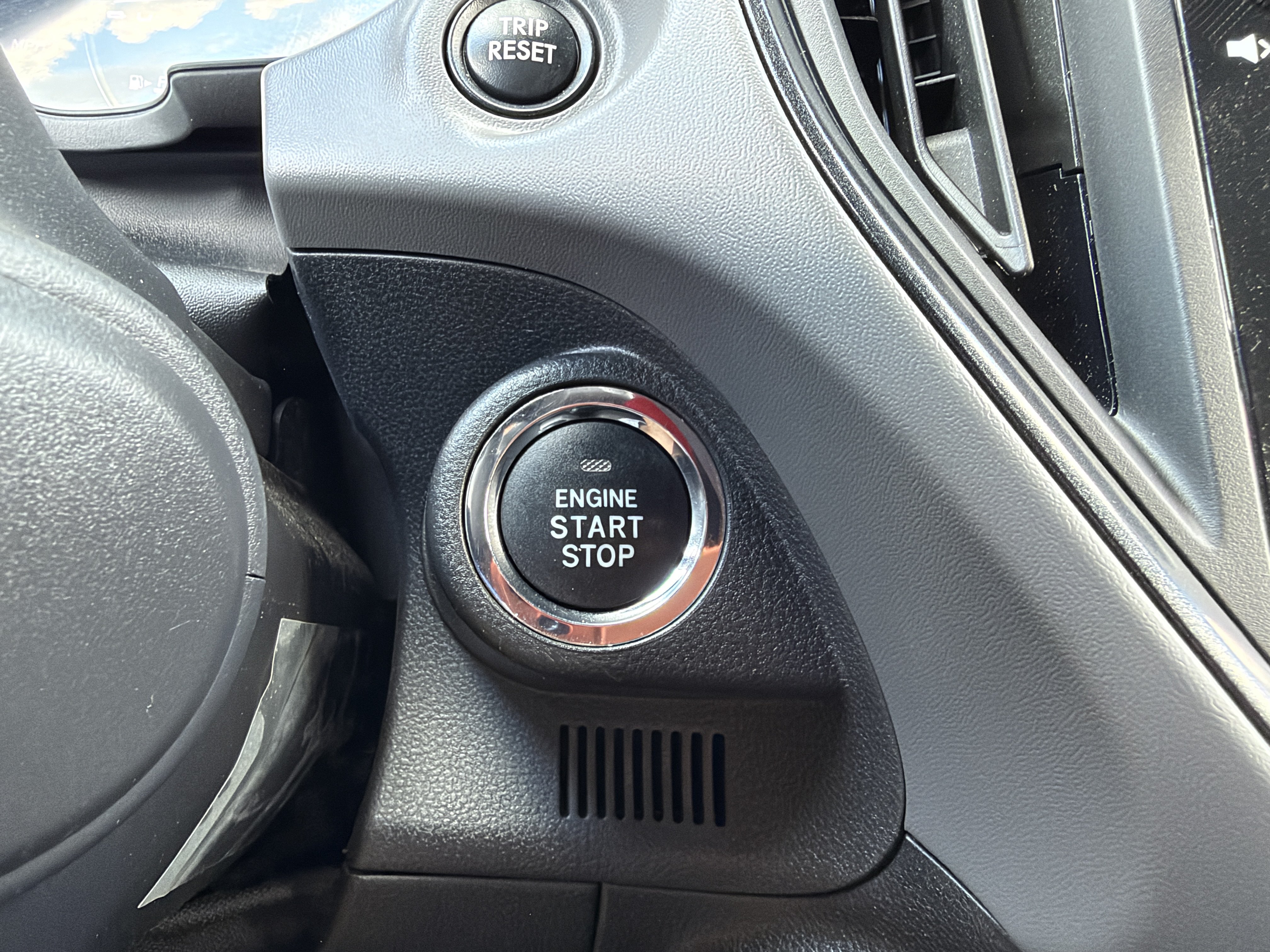 Certified 2025 Subaru Crosstrek 2.5i Sport AWD/4WD image 18
