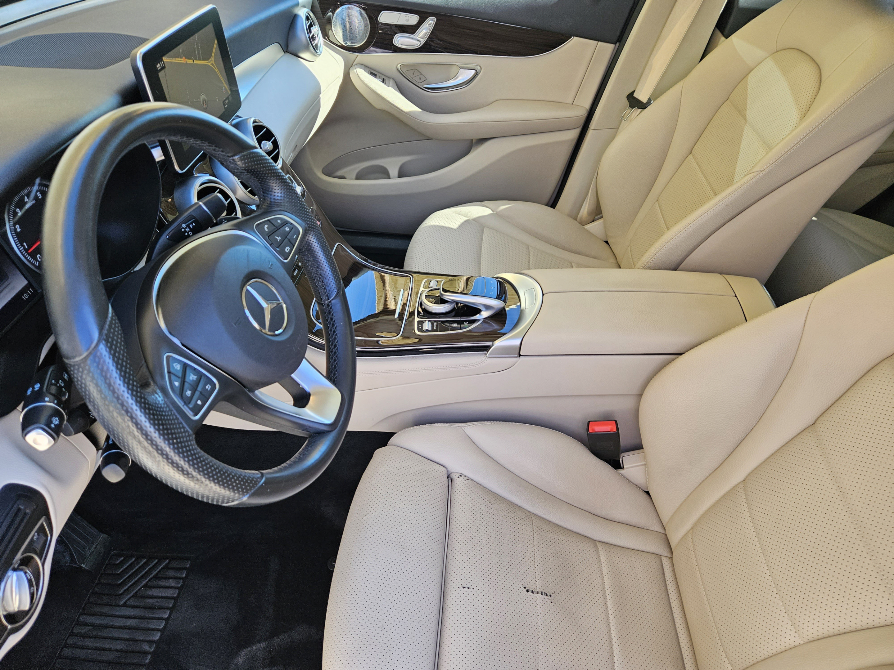 Used 2016 Mercedes-Benz GLC 300 image 9