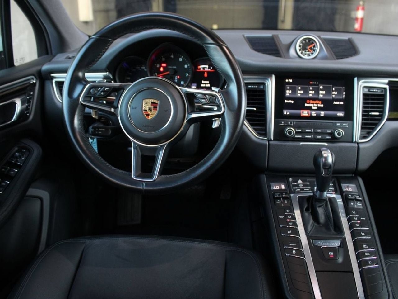 Used 2017 Porsche Macan AWD/4WD image 19