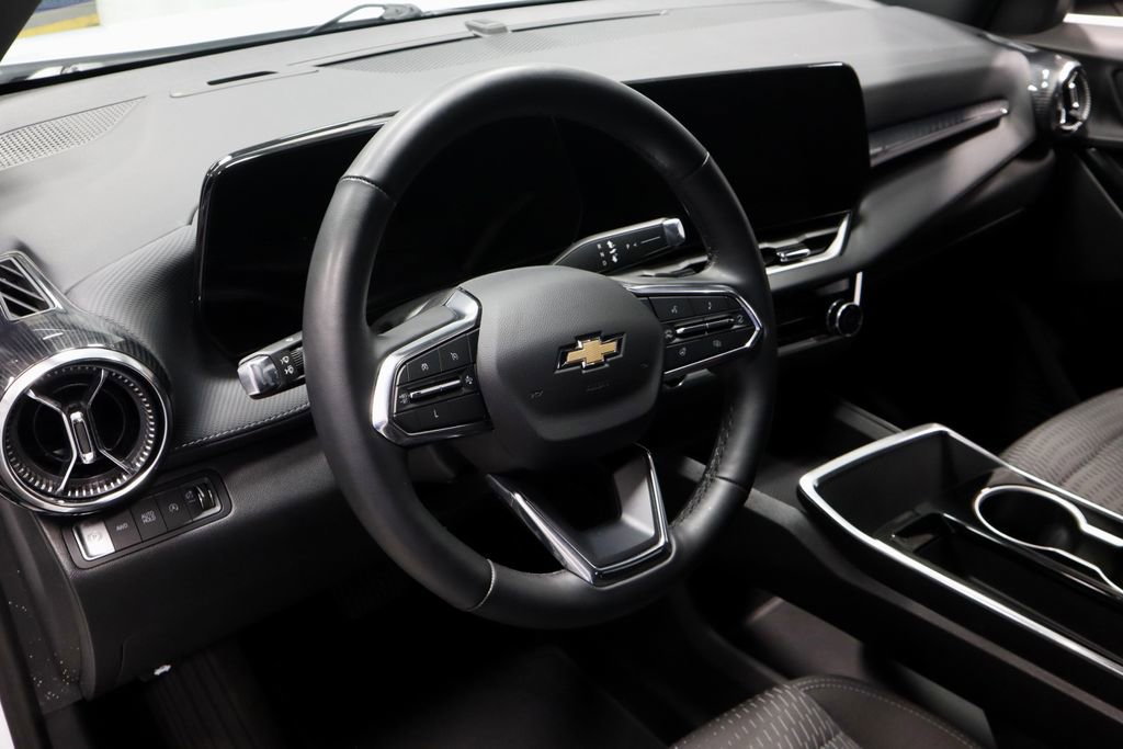 Used 2025 Chevrolet Equinox LT AWD/4WD image 26