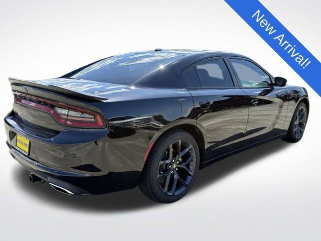 Used 2022 Dodge Charger SXT w/ Blacktop Package RWD image 7