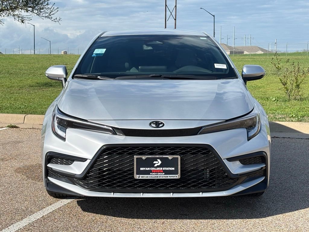 Certified 2025 Toyota Corolla SE image 3