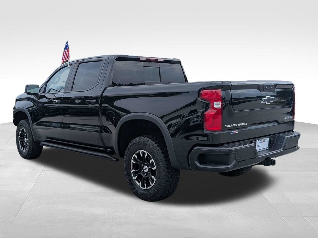Used 2025 Chevrolet Silverado 1500 ZR2 w/ Technology Package AWD/4WD image 5