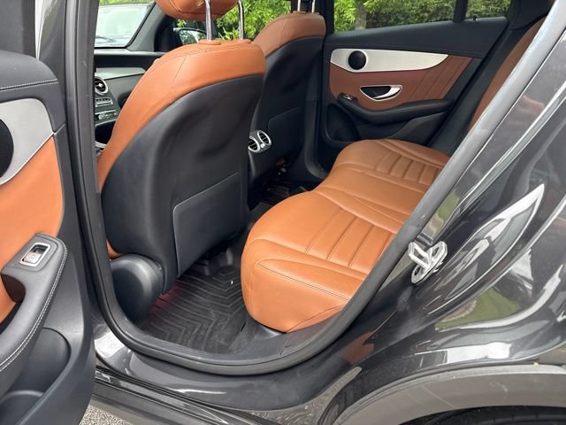 Used 2022 Mercedes-Benz GLC 300 image 6